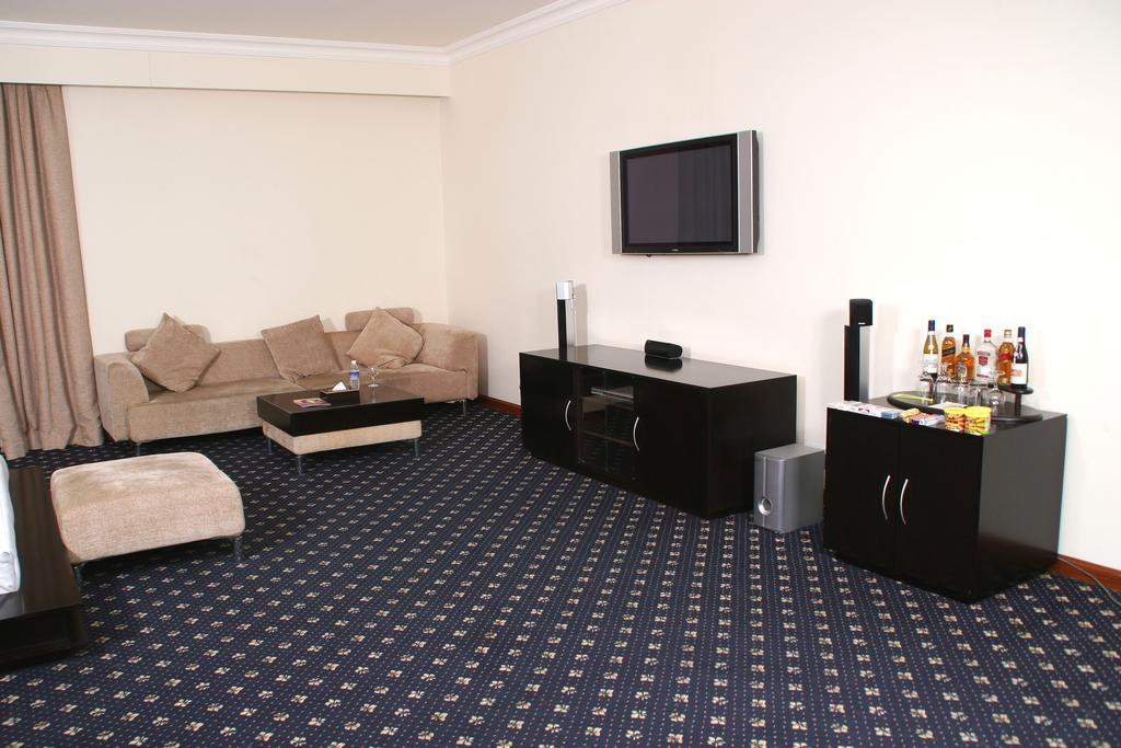 Phoenicia Tower Hotel And Spa Manama Habitación foto